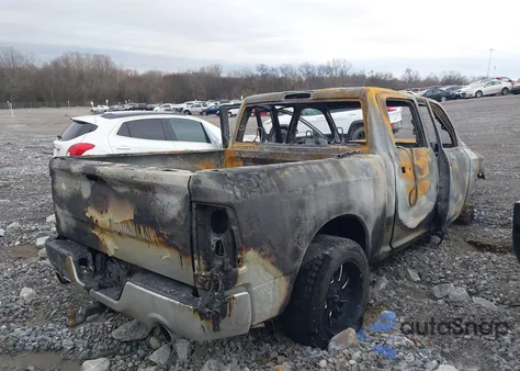 2014 Ram 1500 Express z USA, uszkodzony, nr VIN 1C6RR7KT4ES335911